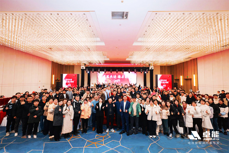 她們用溫柔與力量，聯(lián)接人生的無(wú)限可能